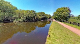 Just below Birstall Lock 44